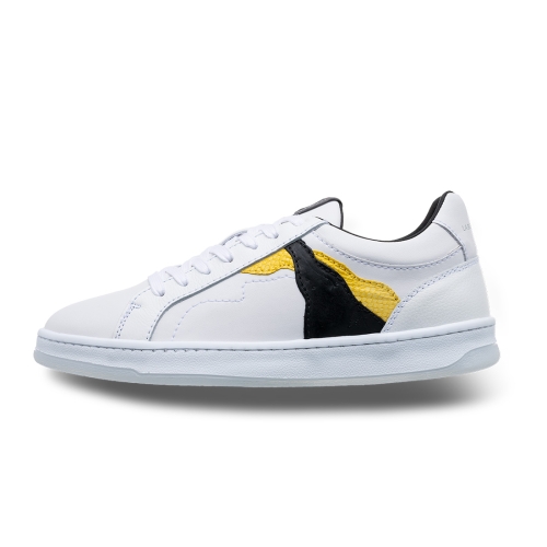 Une_robe_dete_et_des_sneakers_nos_conseils_mode
